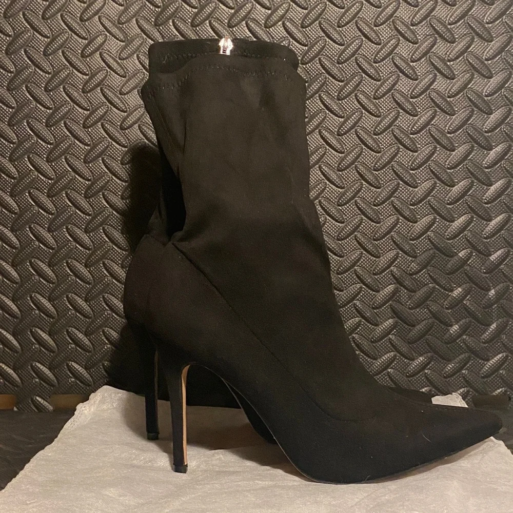 NWOB - EGO Fiona Pointed Toe Stiletto Ankle Boots in Black Lycra – Size 11US/9UK - Picture 5 of 12